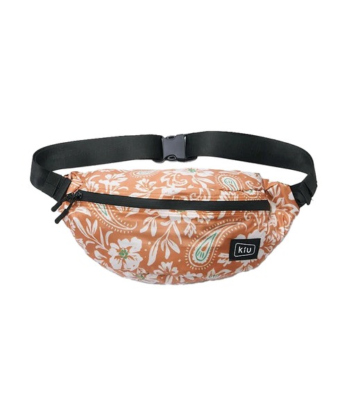 KiU(キウ)の「KiU/キウ WATERPROOF BODY BAG(ボディバッグ/ウエストポーチ・レディース・ダークグリーン/ブラック/ブルー系その他/その他2/その他5/レオパード/ブラック系その他2/オリーブ/その他8/ライトブラウン・FREE)」の4枚目の写真