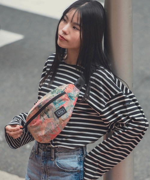 KiU(キウ)の「KiU/キウ WATERPROOF BODY BAG(ボディバッグ/ウエストポーチ・レディース・ダークグリーン/ブラック/ブルー系その他/その他2/その他5/レオパード/ブラック系その他2/オリーブ/その他8/ライトブラウン・FREE)」の17枚目の写真