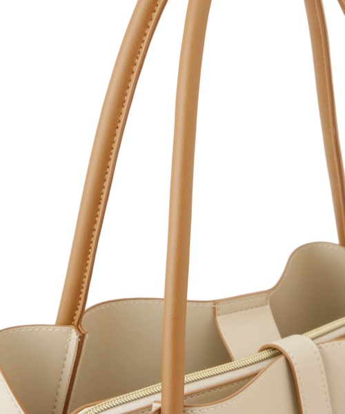 ROPE' PICNIC（ロペピクニック）の「【A4対応】3層フロントベルトデザイントートバッグ（トートバッグ・レディース・ライトグレー/ブラック/オフホワイト・FREE）」の7枚目の写真