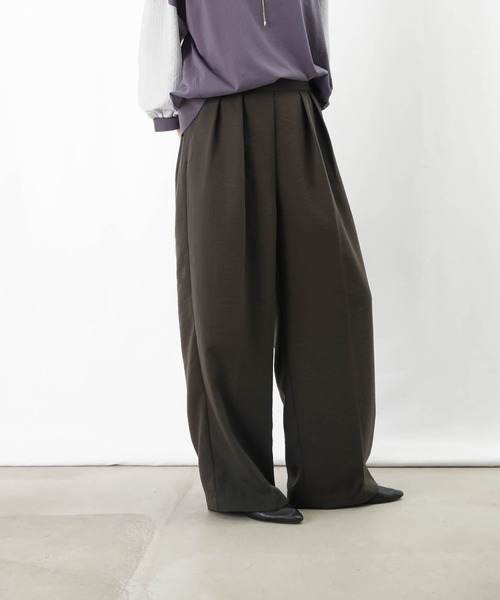 LUCA/LADY LUCK LUCA（ルカ/レディラックルカ）の「LC/LLL 2タックパンツ/タックワイドパンツ（その他パンツ・レディース・アイボリー/カーキ/チャコールグレー・36/38）」の18枚目の写真