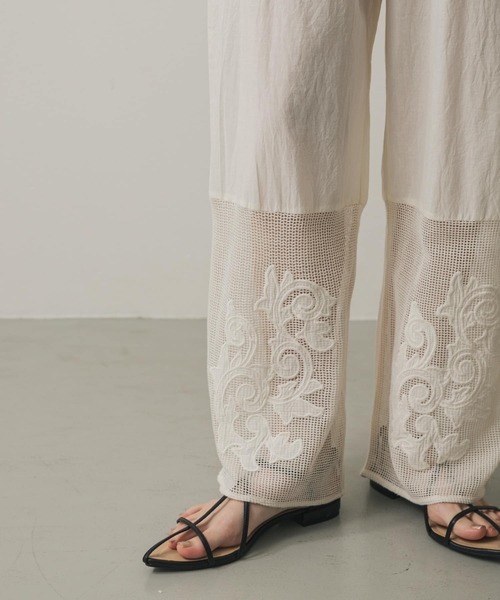SENSE OF PLACE by URBAN RESEARCH（センスオブプレイスバイアーバンリサーチ）の「インドシシュウメッシュイージーパンツ（その他パンツ・レディース・アイボリー/ブルー/チャコールグレー・ONE）」の10枚目の写真