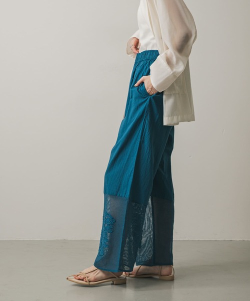 SENSE OF PLACE by URBAN RESEARCH（センスオブプレイスバイアーバンリサーチ）の「インドシシュウメッシュイージーパンツ（その他パンツ・レディース・アイボリー/ブルー/チャコールグレー・ONE）」の7枚目の写真