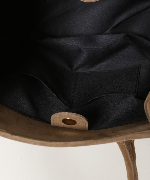 A part by（アパートバイ）の「【セレクト】AULENTTI_サイドベルトトート（ショルダーバッグ・レディース・ブラウン/ブラック・FREE）」の19枚目の写真