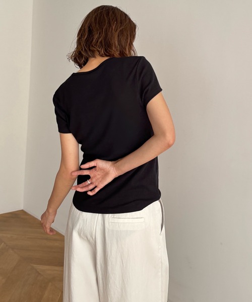 CANAL JEAN（キャナルジーン）の「El mar　レーヨン混ヘンリーTシャツ（Tシャツ/カットソー・レディース・ホワイト/ネイビー/ブラック/チャコールグレー・ONE SIZE）」の11枚目の写真