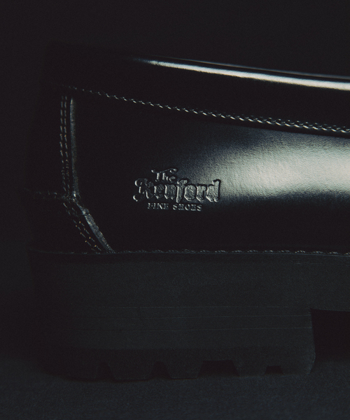 The Kenford Fineshoes(ケンフォードファインシューズ)の「The Kenford Fineshoes / ケンフォード ファインシューズ TANK SOLE LOAFERS BLSL(ローファー・メンズ・シルバー・25cm/25.5cm/26cm/26.5cm/27cm/24.5cm/24cm/27.5cm)」の4枚目の写真
