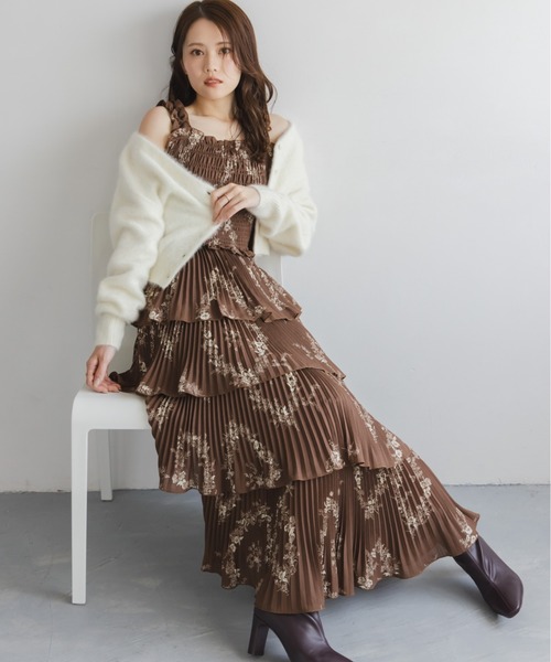 SNIDEL（スナイデル）の「フォックスファーショートカーディガン（カーディガン/ボレロ・レディース・ダークブラウン/ピンク/クリーム・F）」の10枚目の写真