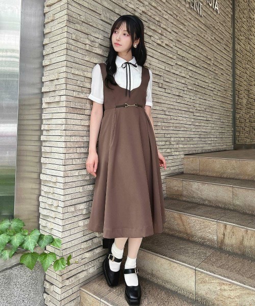 F i.n.t(フィント)の「チェーンビット使いディープVネックジャンパースカート/fint フィント(ジャンパースカート・レディース・ブラウン/ボルドー/グレー・FREE)」の11枚目の写真