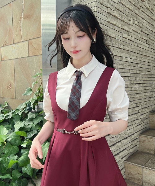 F i.n.t(フィント)の「チェーンビット使いディープVネックジャンパースカート/fint フィント(ジャンパースカート・レディース・ブラウン/ボルドー/グレー・FREE)」の10枚目の写真