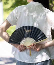 Jubilee（ジュビリー）の「ウィリアムモリス柄 木製 洋柄 紙扇子 タッセル付（扇子/うちわ）」