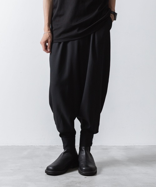 ato(アトウ)の「RECYCLE POLYESTER CUFFS PANTS(その他パンツ・メンズ・ブラック/トップグレー/ベージュ・44/48/46)」の4枚目の写真