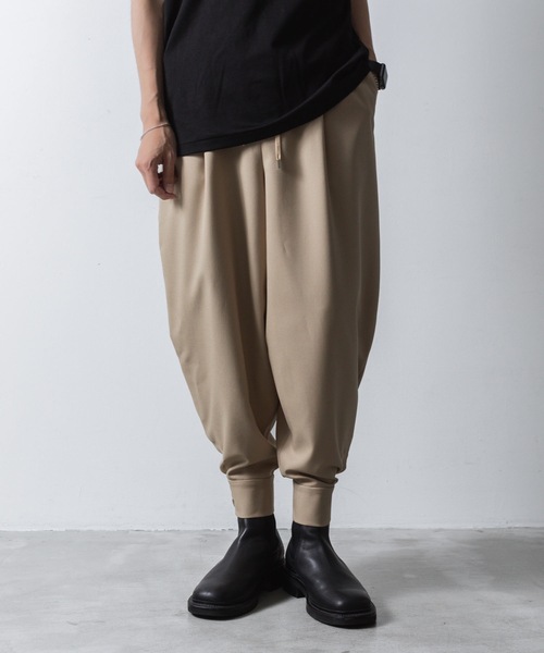 ato(アトウ)の「RECYCLE POLYESTER CUFFS PANTS(その他パンツ・メンズ・ブラック/トップグレー/ベージュ・44/48/46)」の16枚目の写真