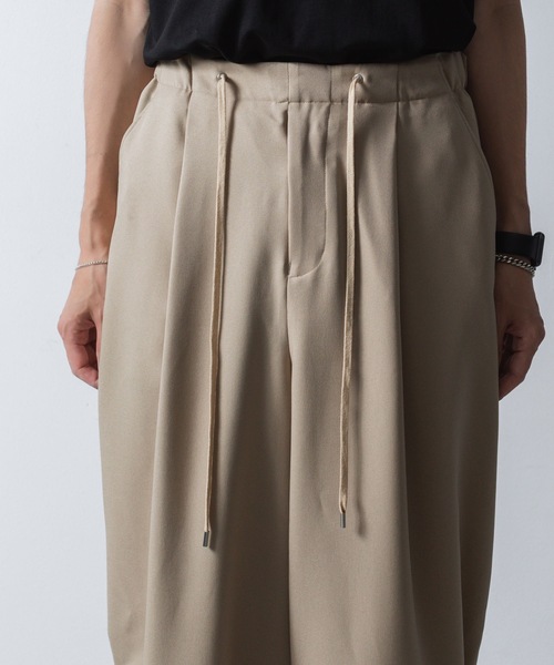 ato(アトウ)の「RECYCLE POLYESTER CUFFS PANTS(その他パンツ・メンズ・ブラック/トップグレー/ベージュ・44/48/46)」の20枚目の写真