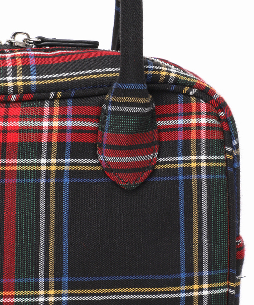 OUTDOOR PRODUCTS（アウトドアプロダクツ）の「2WAY CUBE BAG Plaid Pattern（クラッチバッグ・レディース・レッド・FREE）」の2枚目の写真