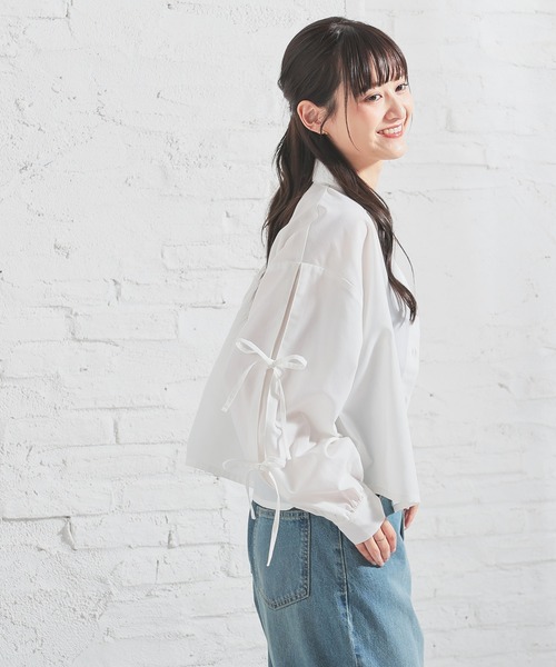 Honeys(ハニーズ)の「袖リボンシャツ(シャツ/ブラウス・レディース・ブルー/ブラック/ピンク/ホワイト・L/M/S/SS)」の11枚目の写真