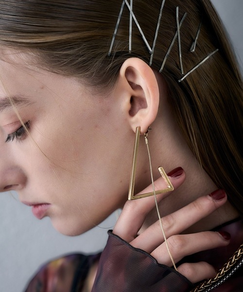 HARE（ハレ）の「サンカクフープピアス(HARE)（ピアス（両耳用）・レディース・シルバー/ゴールド・FREE）」の17枚目の写真