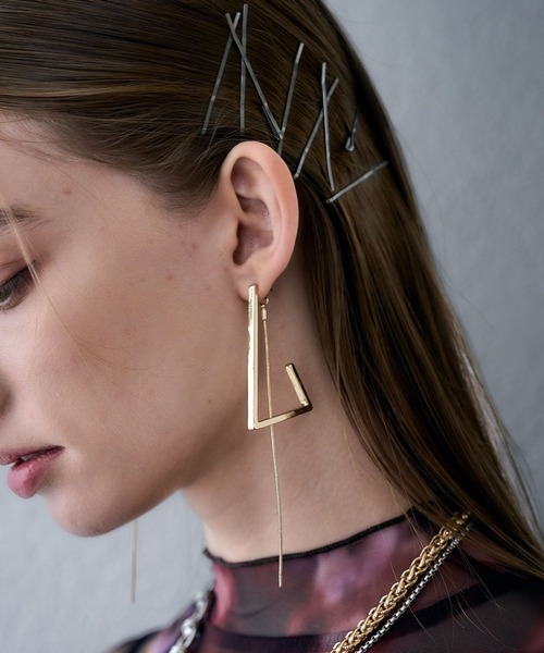 HARE（ハレ）の「サンカクフープピアス(HARE)（ピアス（両耳用）・レディース・シルバー/ゴールド・FREE）」の18枚目の写真