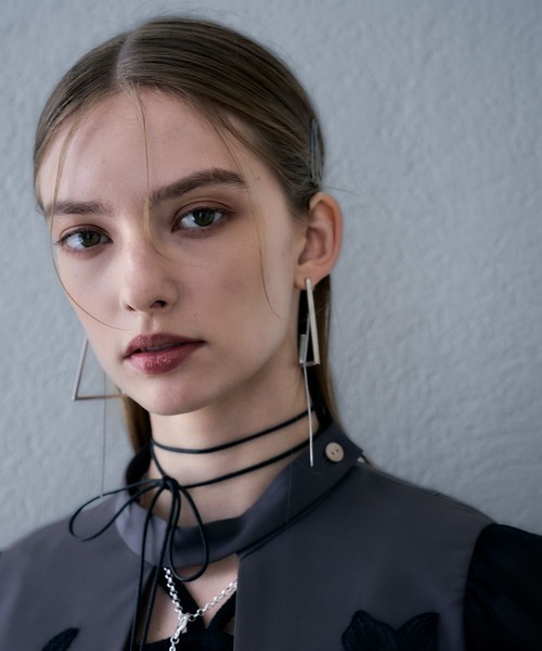 HARE（ハレ）の「サンカクフープピアス(HARE)（ピアス（両耳用）・レディース・シルバー/ゴールド・FREE）」の5枚目の写真