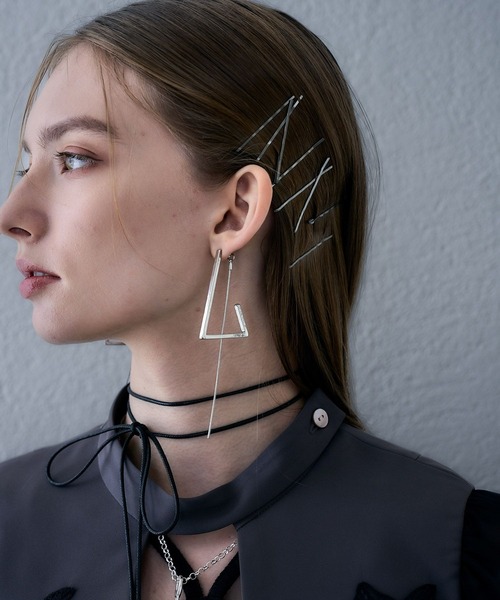 HARE（ハレ）の「サンカクフープピアス(HARE)（ピアス（両耳用）・レディース・シルバー/ゴールド・FREE）」の7枚目の写真