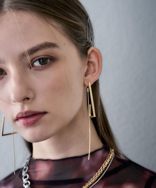 HARE（ハレ）の「サンカクフープピアス(HARE)（ピアス（両耳用）・レディース・シルバー/ゴールド・FREE）」の11枚目の写真