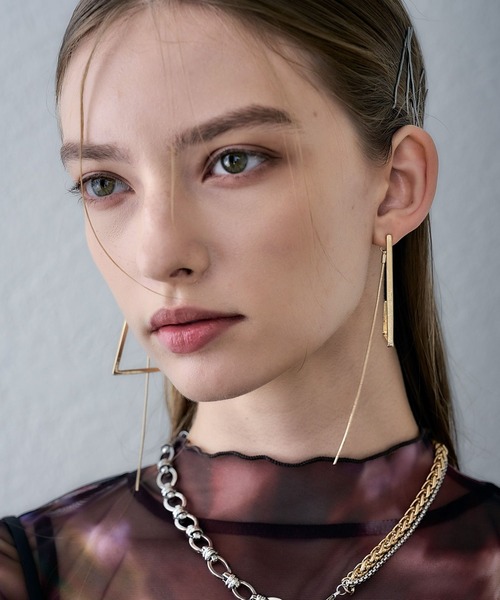 HARE（ハレ）の「サンカクフープピアス(HARE)（ピアス（両耳用）・レディース・シルバー/ゴールド・FREE）」の13枚目の写真