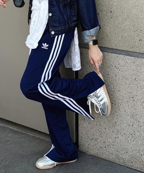 Spick & Span(スピックアンドスパン)の「adidas / アディダス SAMBA OG W(スニーカー・レディース・シルバー・24.5cm/24cm/23.5cm/23cm)」の5枚目の写真