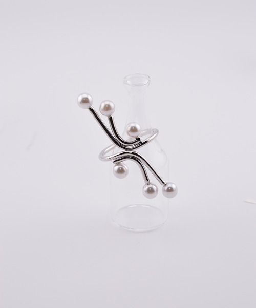 BROTHERHOOD(ブラザーフッド)の「【earyear】Pearl Stem Ring(リング・レディース・シルバー・FREE)」の2枚目の写真