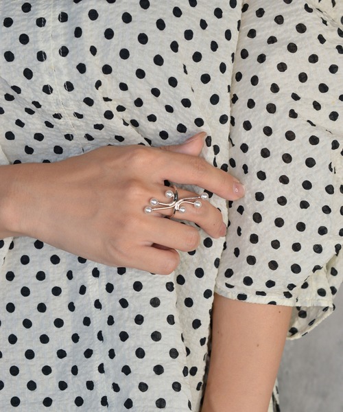 BROTHERHOOD(ブラザーフッド)の「【earyear】Pearl Stem Ring(リング・レディース・シルバー・FREE)」の4枚目の写真