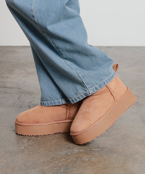 Honeys（ハニーズ）の「厚底フェイクムートン（ブーツ・レディース・キャメル/ベージュ/ブラック・S/M/LL/L）」の9枚目の写真