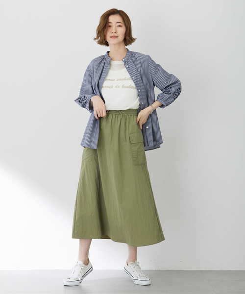 Petit Honfleur（プチオンフルール）の「ポケットロングスカート【撥水・通年素材・ウエストゴム】（スカート・レディース・ブラック/カーキ・M/L）」の14枚目の写真