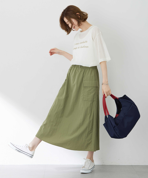 Petit Honfleur（プチオンフルール）の「ポケットロングスカート【撥水・通年素材・ウエストゴム】（スカート・レディース・ブラック/カーキ・M/L）」の17枚目の写真