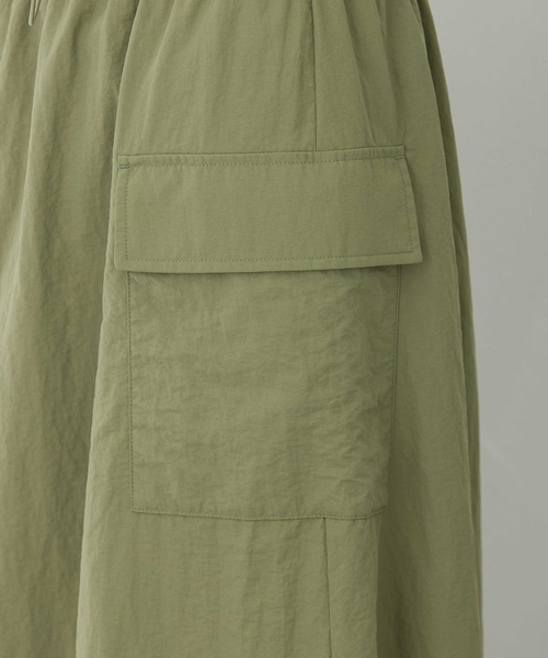 Petit Honfleur（プチオンフルール）の「ポケットロングスカート【撥水・通年素材・ウエストゴム】（スカート・レディース・ブラック/カーキ・M/L）」の20枚目の写真