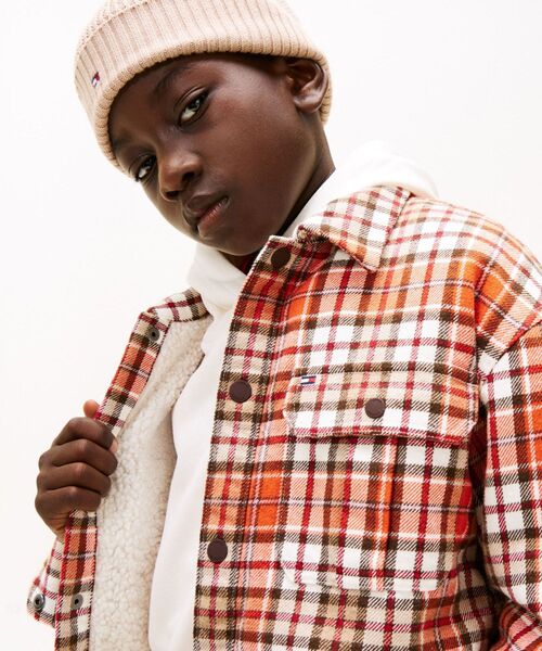 TOMMY HILFIGER（トミーヒルフィガー）の「BOYS フリースランニングチェックオーバーシャツ（シャツ/ブラウス・キッズ・ホワイト・160cm/130cm/140cm/150cm）」の4枚目の写真
