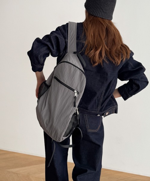 CANAL JEAN(キャナルジーン)の「El mar リップストップナイロンリュック(バックパック/リュック・レディース・グレー/パープル・ONE SIZE)」の2枚目の写真