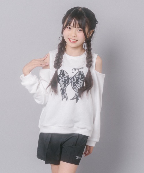 URBAN CHERRY(アーバンチェリー)の「【CHIPIE/シピ】レースリボン刺繍カットショルダートレーナー(スウェット・キッズ・ブラック/ホワイト/グレー・150cm/140cm/110cm/130cm/120cm)」の15枚目の写真