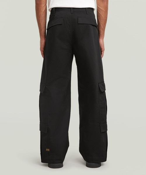 G-STAR（ジースター）の「R-5N 3D PLEATED CARGO/立体裁断ワイドルーズプリーツデザインカーゴパンツ（カーゴパンツ・メンズ・ダークブラック・29/30/30/30/28/30/33/30/34/30/31/30/32/30/36/30）」の2枚目の写真