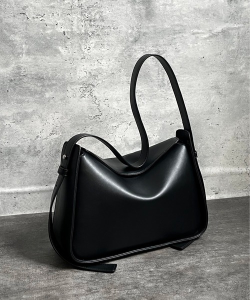 POUTOJOURU（ポートジュール）の「【ポートジュール】かぶせホーボーバッグ　ワンショルダー　軽量（ショルダーバッグ・レディース・ブラック/ブラウン/グレー・FREE）」の4枚目の写真