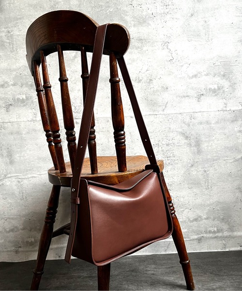 POUTOJOURU（ポートジュール）の「【ポートジュール】かぶせホーボーバッグ　ワンショルダー　軽量（ショルダーバッグ・レディース・ブラック/ブラウン/グレー・FREE）」の10枚目の写真