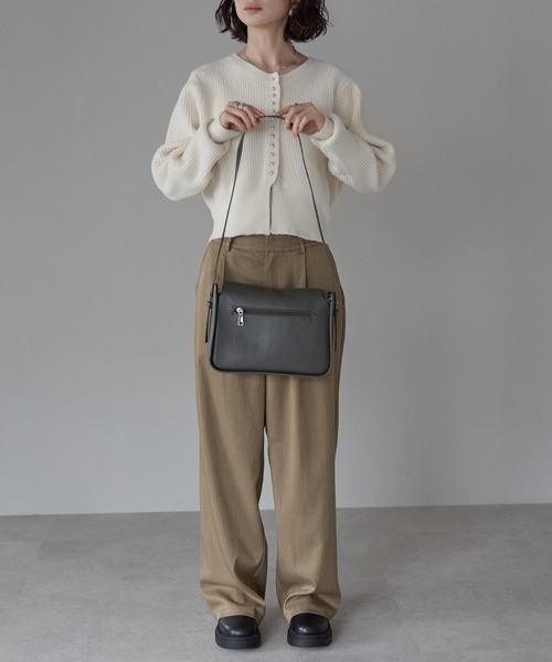 POUTOJOURU（ポートジュール）の「【ポートジュール】かぶせホーボーバッグ　ワンショルダー　軽量（ショルダーバッグ・レディース・ブラック/ブラウン/グレー・FREE）」の16枚目の写真