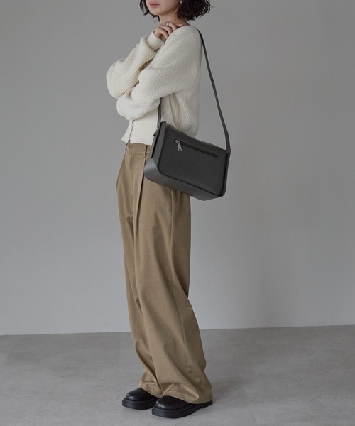 POUTOJOURU（ポートジュール）の「【ポートジュール】かぶせホーボーバッグ　ワンショルダー　軽量（ショルダーバッグ・レディース・ブラック/ブラウン/グレー・FREE）」の15枚目の写真