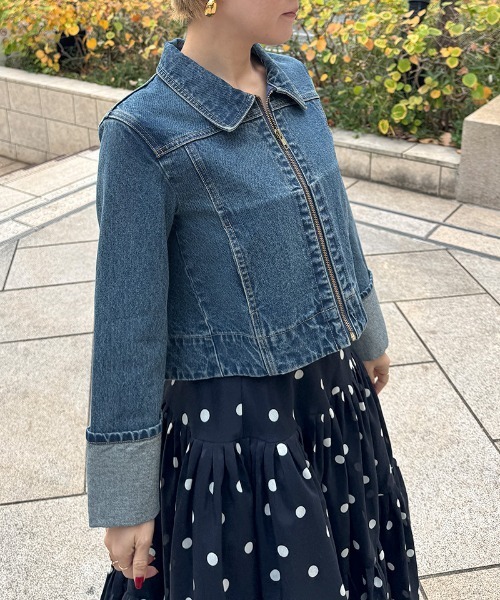 JENNE(ジェンヌ)の「ロールアップデニムジャケット(その他アウター・レディース・ブルー/ネイビー・SMALL/MEDIUM/LARGE)」の8枚目の写真