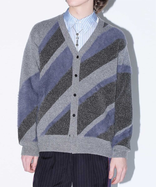 TOGA TOO(トーガトゥ)の「【TOGA TOO/トーガトゥー】Regimental knit cardigan/ニットカーディガン/総柄/ジャガード(カーディガン/ボレロ・レディース・ブラック/グレー・S)」の3枚目の写真