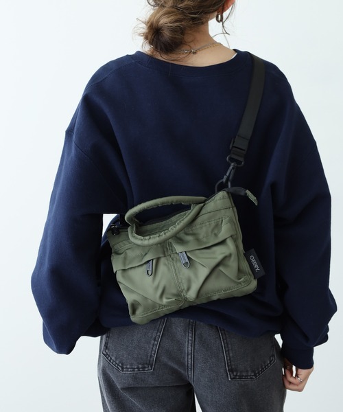 GERRY(ジェリー)の「GERRY ヘルメットバッグ ダブルポケットトート ショルダーバッグ 男女兼用(ショルダーバッグ・メンズ・ダークグリーン/ブラック・FREE)」の17枚目の写真
