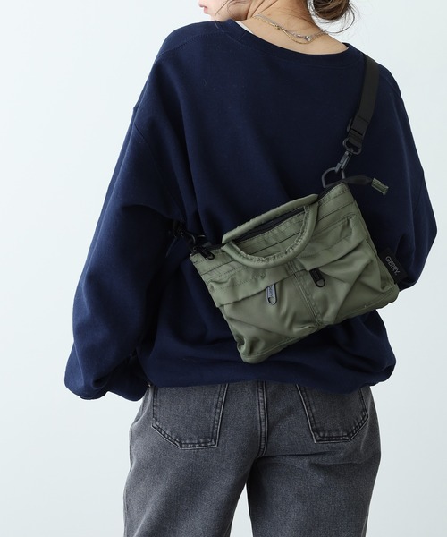 GERRY(ジェリー)の「GERRY ヘルメットバッグ ダブルポケットトート ショルダーバッグ 男女兼用(ショルダーバッグ・メンズ・ダークグリーン/ブラック・FREE)」の18枚目の写真
