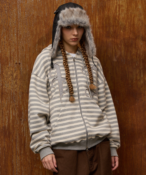 HOODHOOD(フッドフッド)の「HD アプリケ フードパーカー ジップアップ ストライプ グレー(パーカー・レディース・その他・1/2)」の3枚目の写真