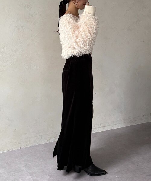 Thevon（ゼボン）の「フェザーVネックプルオーバー（ニット/セーター・レディース・アイボリー/ブラック/グレー・FREE）」の11枚目の写真