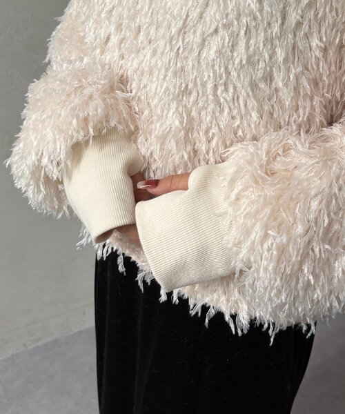 Thevon（ゼボン）の「フェザーVネックプルオーバー（ニット/セーター・レディース・アイボリー/ブラック/グレー・FREE）」の15枚目の写真