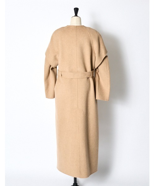 RUMCHE(ラムシェ)の「Cutout Shoulder River Coat / カットアウトショルダーリバーコート(その他アウター・レディース・ブラック/ベージュ・FREE)」の19枚目の写真
