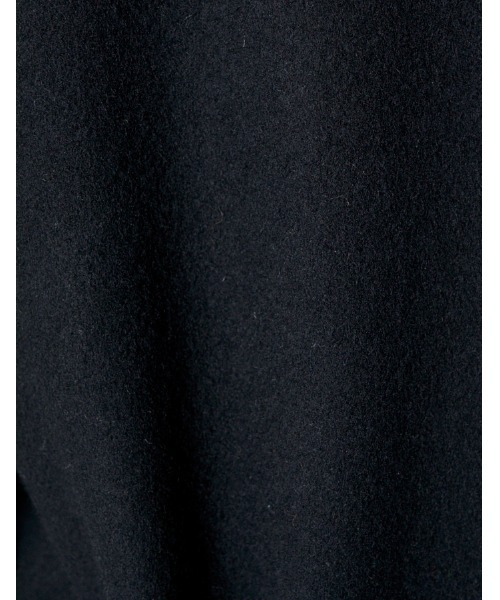 RUMCHE(ラムシェ)の「Cutout Shoulder River Coat / カットアウトショルダーリバーコート(その他アウター・レディース・ブラック/ベージュ・FREE)」の3枚目の写真