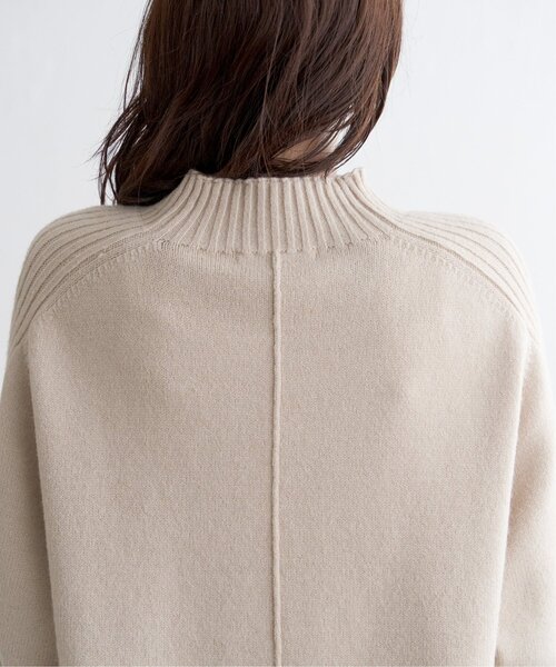 ikka（イッカ）の「【雑誌InRed1月号掲載】サイドスリットニットプルオーバー【親子コーデ】（ニット/セーター・レディース・チャコール/イエロー/ライトパープル/ベージュ/グリーン・M/L/S）」の15枚目の写真