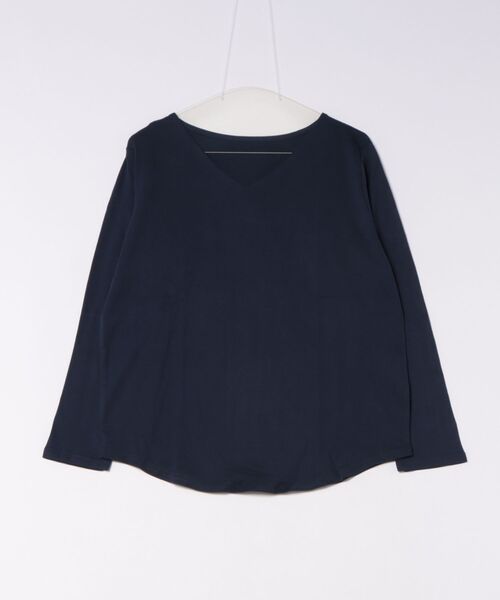 MARAI(マーライ)の「Vネックフライスカットソー 長袖(Tシャツ/カットソー・レディース・ネイビー/グレイッシュベージュ/ピンク/杢グレー/カーキ/チャコールグレー/ホワイト/ブラック/ライトグレー・4L/3L/LL/L/M)」の8枚目の写真
